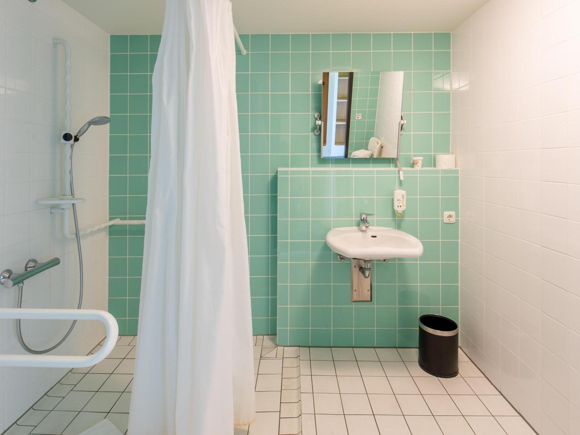 B&B Hotel Erlangen-Sued Eksteriør billede