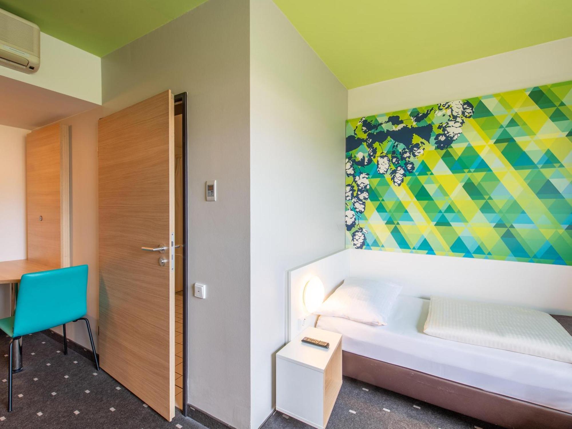 B&B Hotel Erlangen-Sued Eksteriør billede